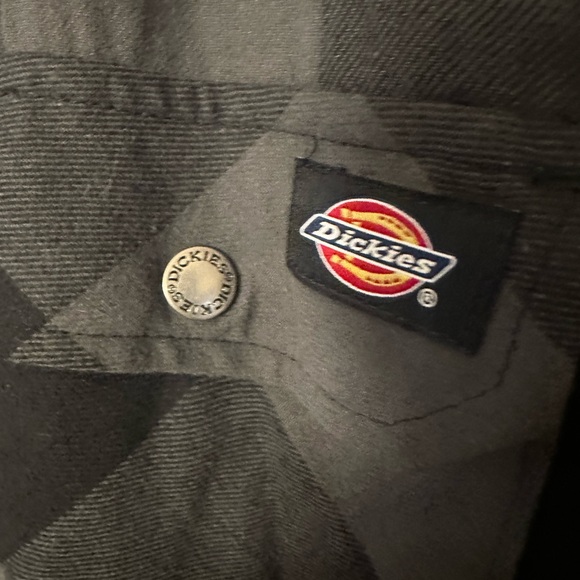 Dickies Fleece-Lined Flannel Shirt Jacket, Charcoal/Black Plaid, Size Medium. - Picture 6 of 8